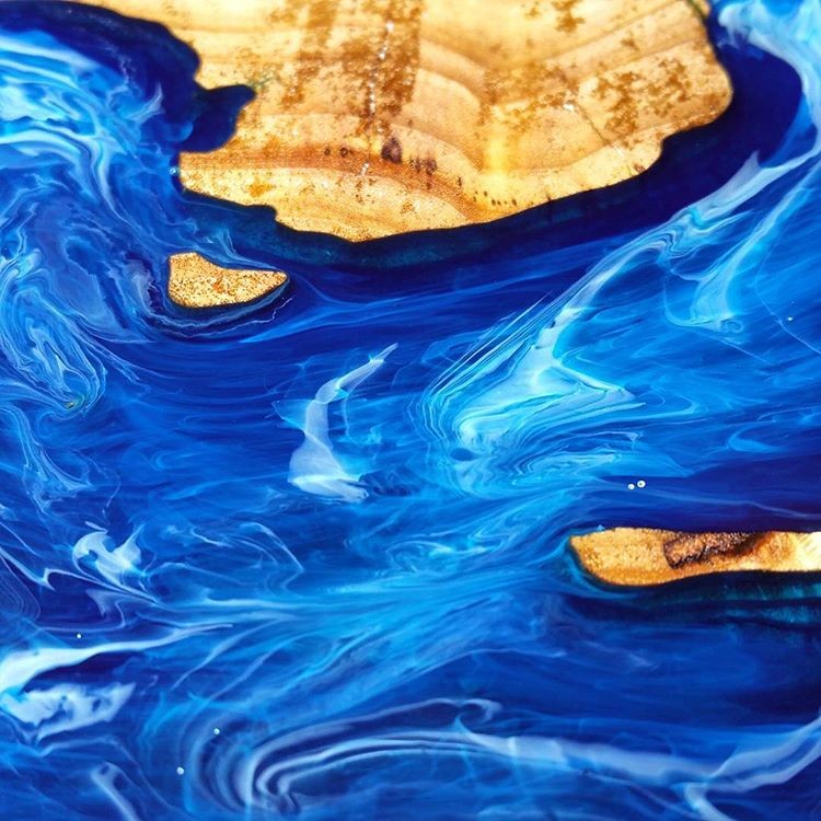 Tavolo in legno e vetro - Terra