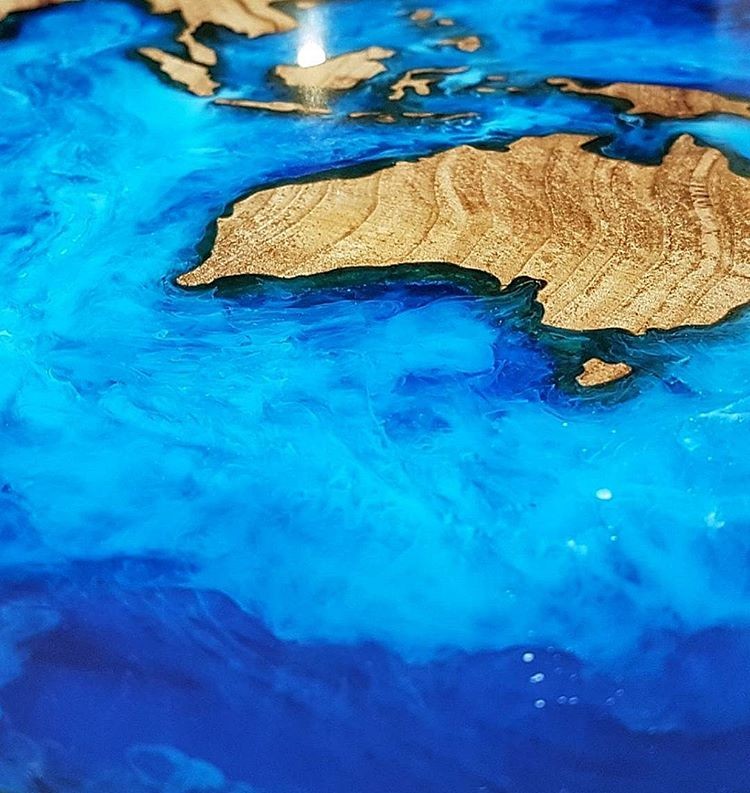 Tavolo in legno e vetro - Terra