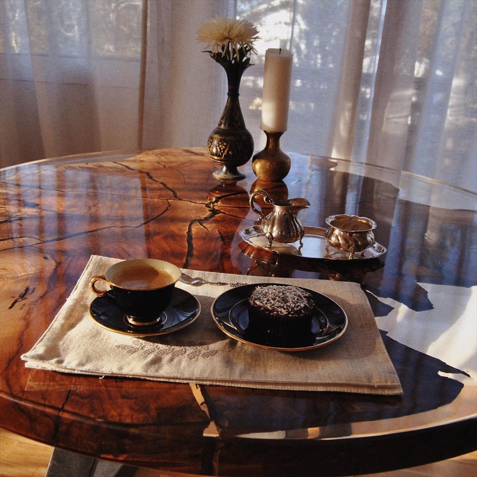 Tavolo in resina - Luna