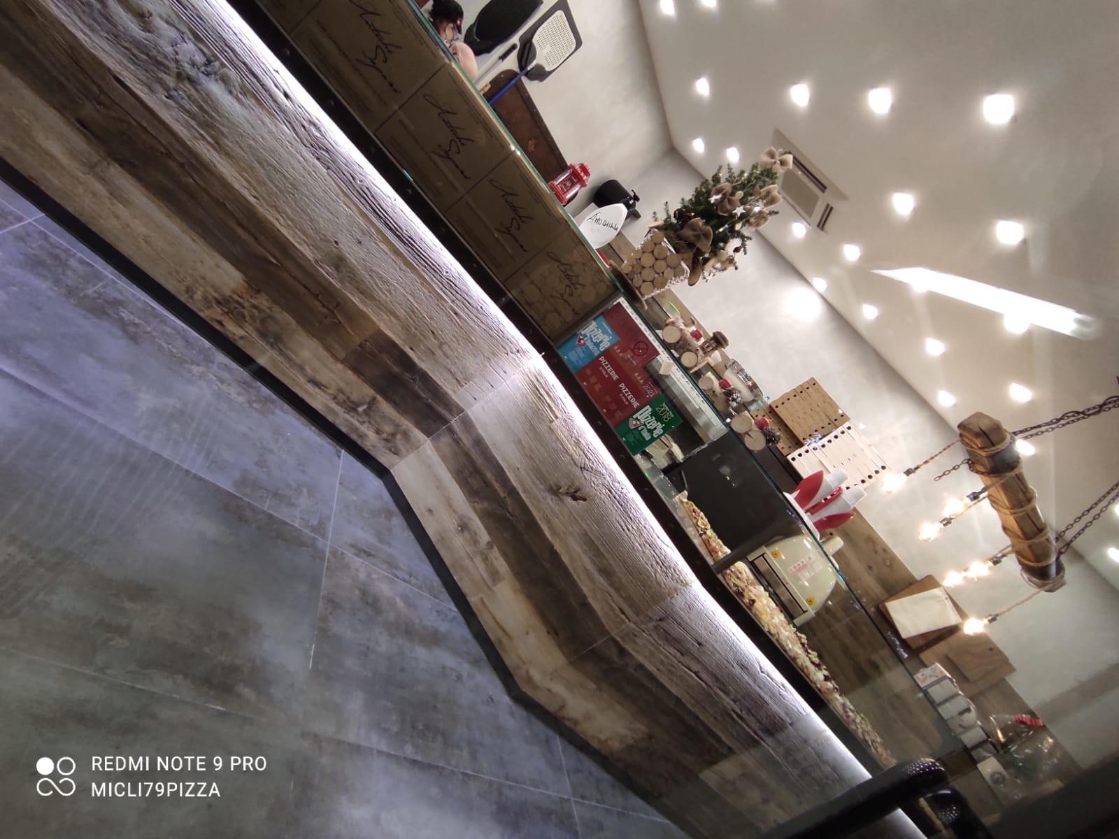 Bancone in ontano antico a Sottomarina