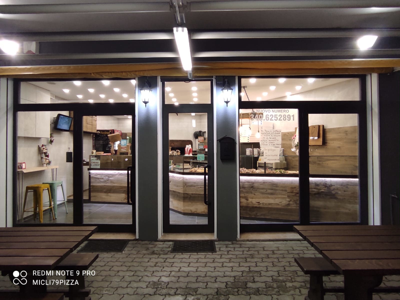 Bancone in ontano antico a Sottomarina