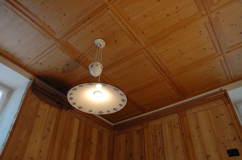 Legno antico: Larice antico cerato